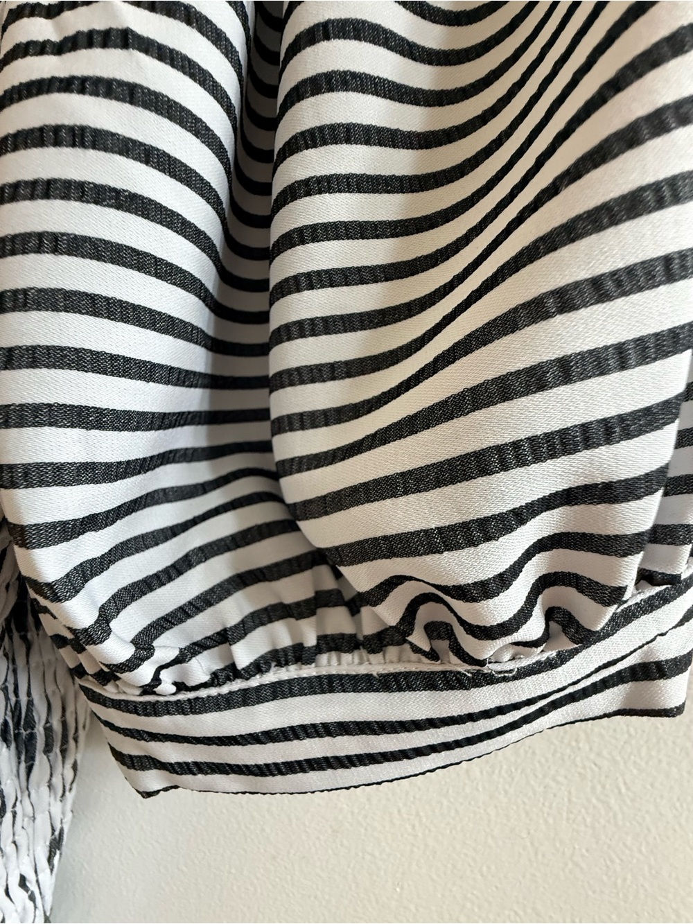JODIFL Black and White Striped Puff Sleeve Smocked Blouse - Size S - Picture 6 of 11